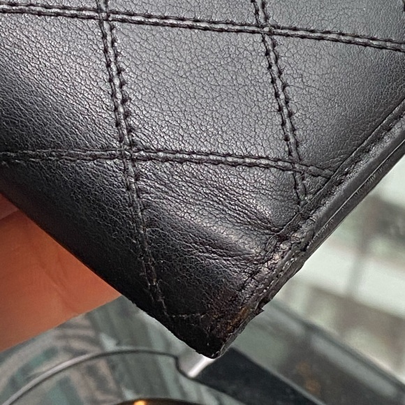 Chanel Black Lambskin Quilted Bifold Wallet - Picture 11 of 16